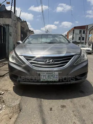 Hyundai Sonata GLS Sedan FWD (2.4L 4cyl 6A) 2011 Gray