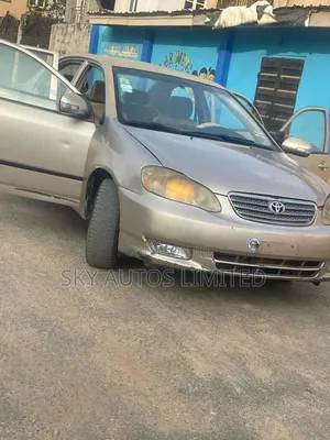 Toyota Corolla LE 2004 Gold