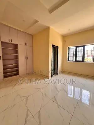 3bdrm Block of Flats in Aquamarine Estate, Wumba for rent
