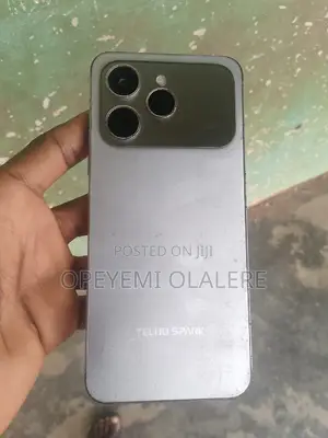 Tecno Spark 40 128 GB Silver