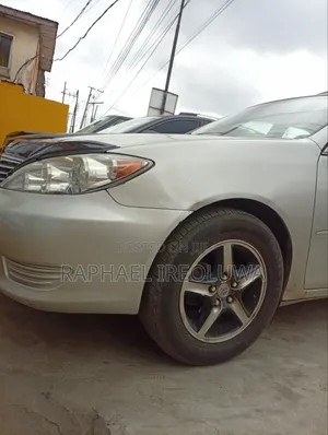 Toyota Camry 2005 Silver
