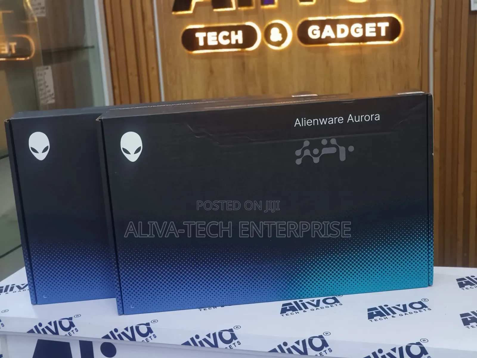New Laptop Alienware 16 Aurora 16GB Intel Core 5 SSD 512GB