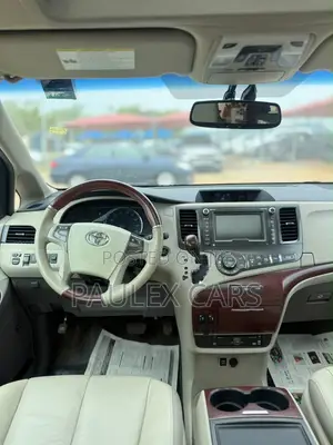 Toyota Sienna 2014 White