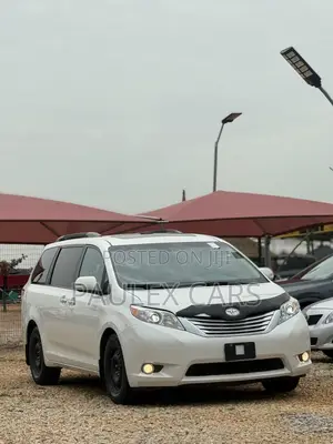 Toyota Sienna 2014 White