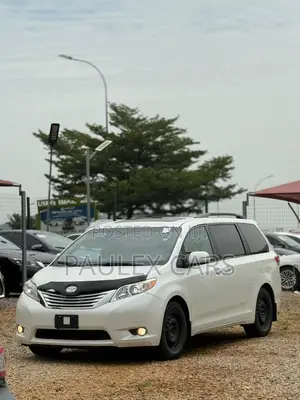 Toyota Sienna 2014 White