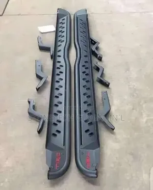 Iron Offload Step Board HILUX. TACOMA TUNDRA