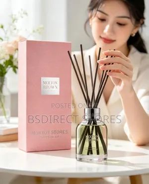 Molton Brown Reed Diffuser Delicious Rhubarb and Rose 150ml