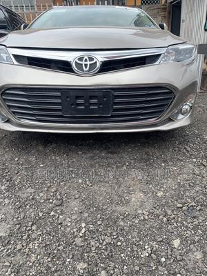 Toyota Avalon Limited Sedan FWD (3.5L 6cyl 6A) 2013 Gold