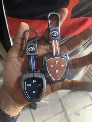 Toyota Camry 07-011 Metal Key Cover