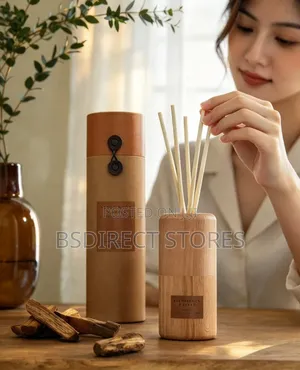 NEXT Sandalwood and Amber Fragranced 180ml Reed Diffuser