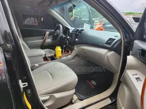 Toyota Highlander 4x4 2009 Burgundy