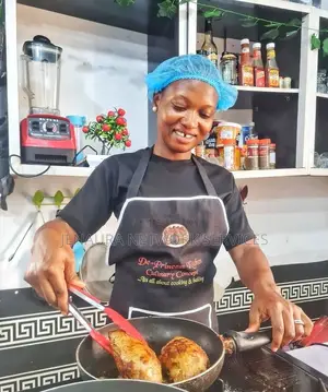 Female Cook Needed Immediately – Sangotedo