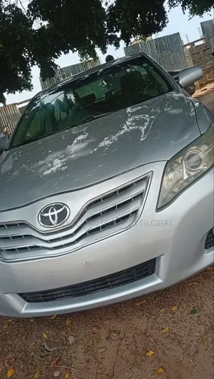 Toyota Camry 2010 Silver