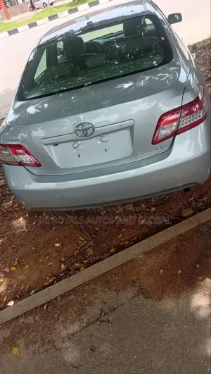 Toyota Camry 2010 Silver