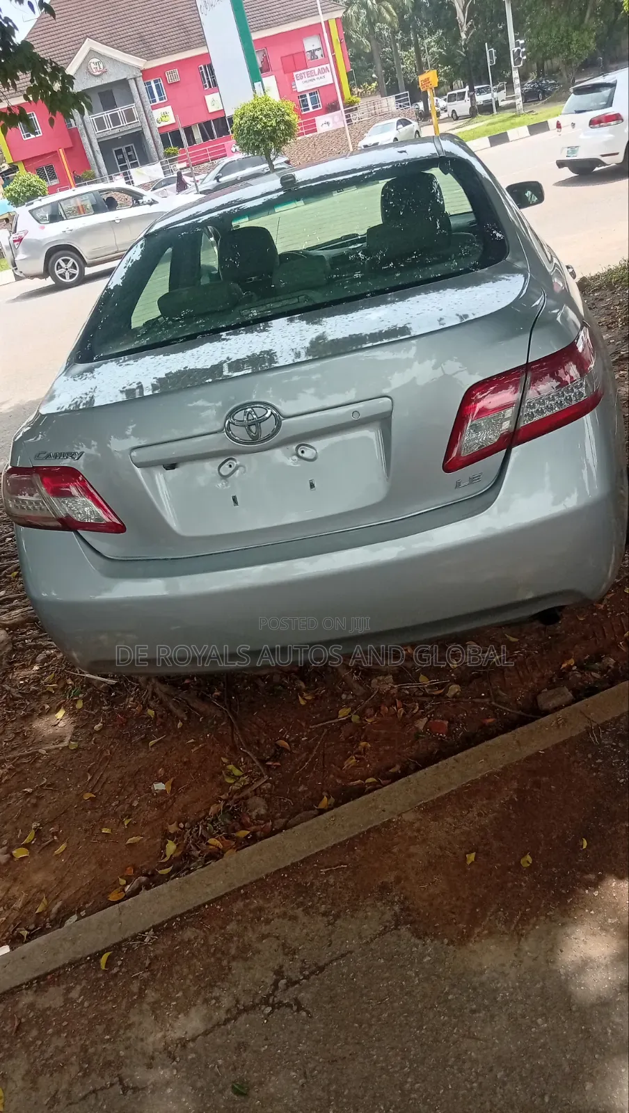 Toyota Camry 2010 Silver