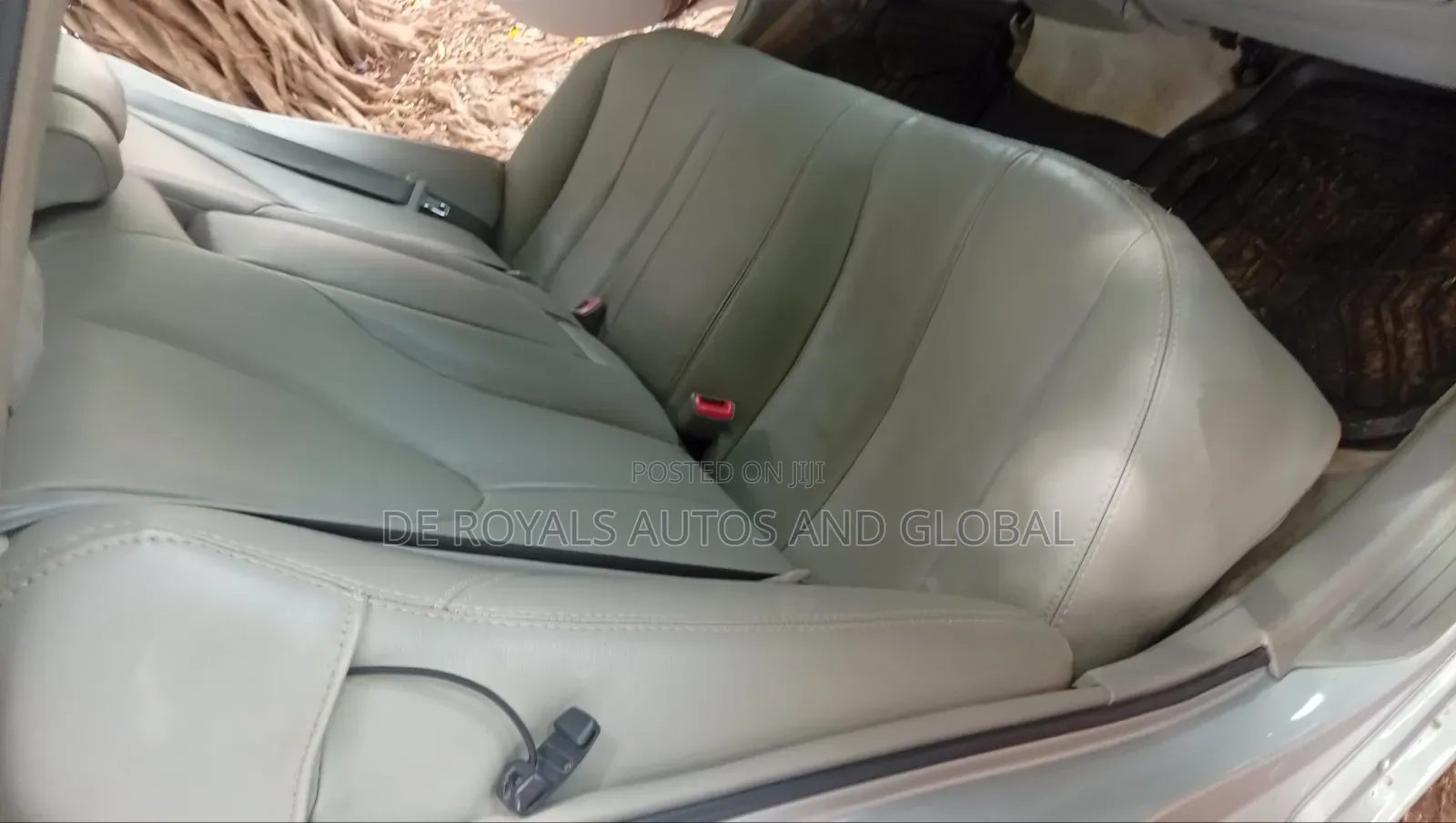 Toyota Camry 2010 Silver