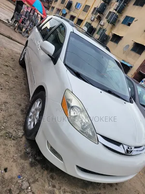 Toyota Sienna 2006 White