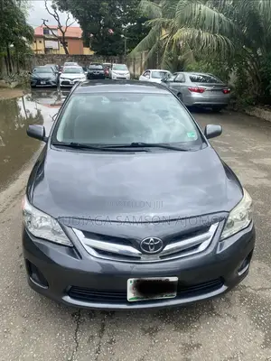 Toyota Corolla LE 4dr Sedan (1.8L 4cyl 4A) 2012 Beige