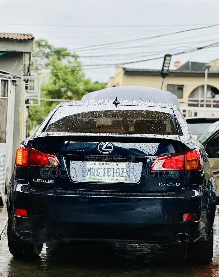 Lexus IS 2008 Blue
