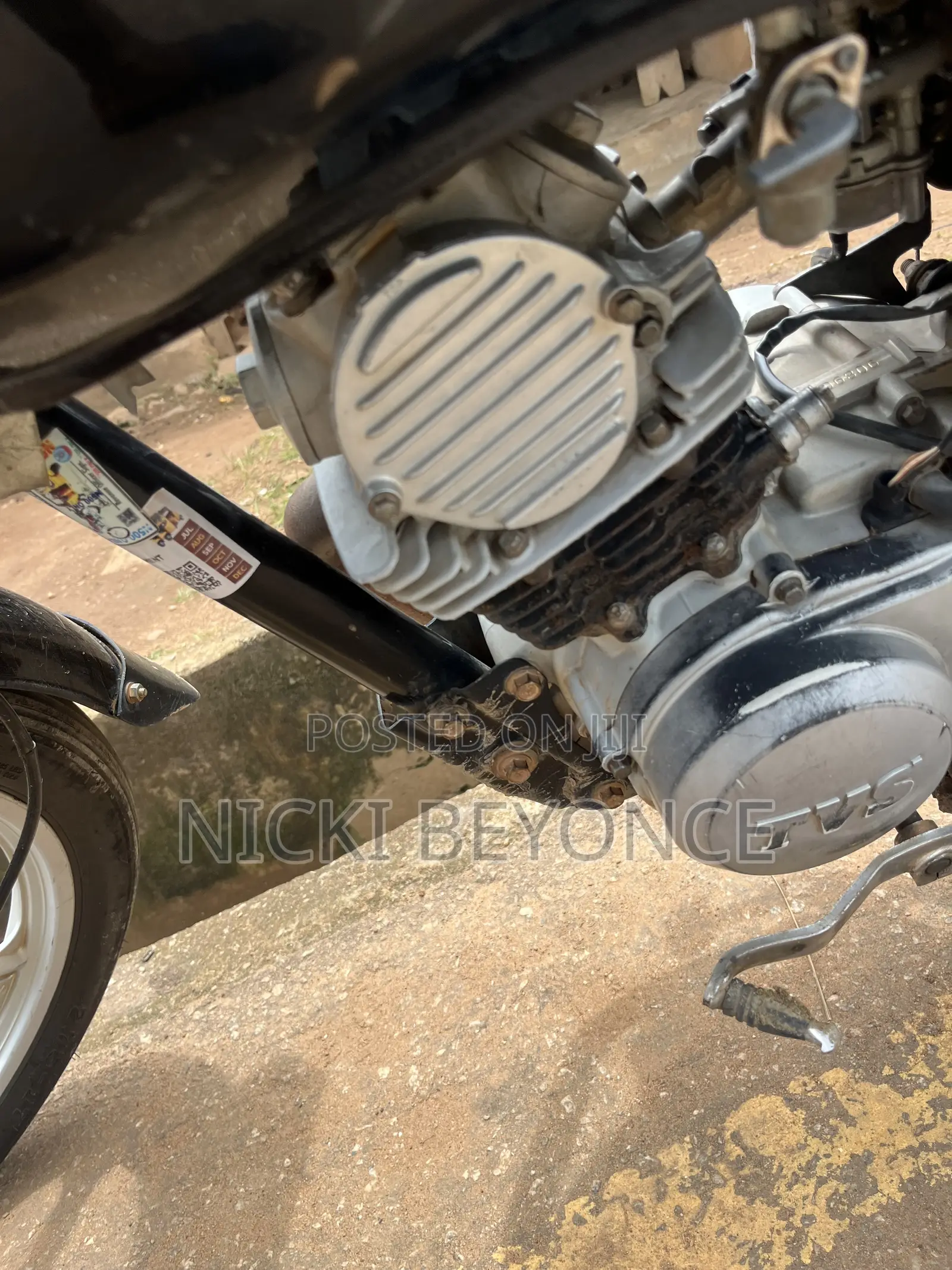 TVS HLX 125 2023 Black