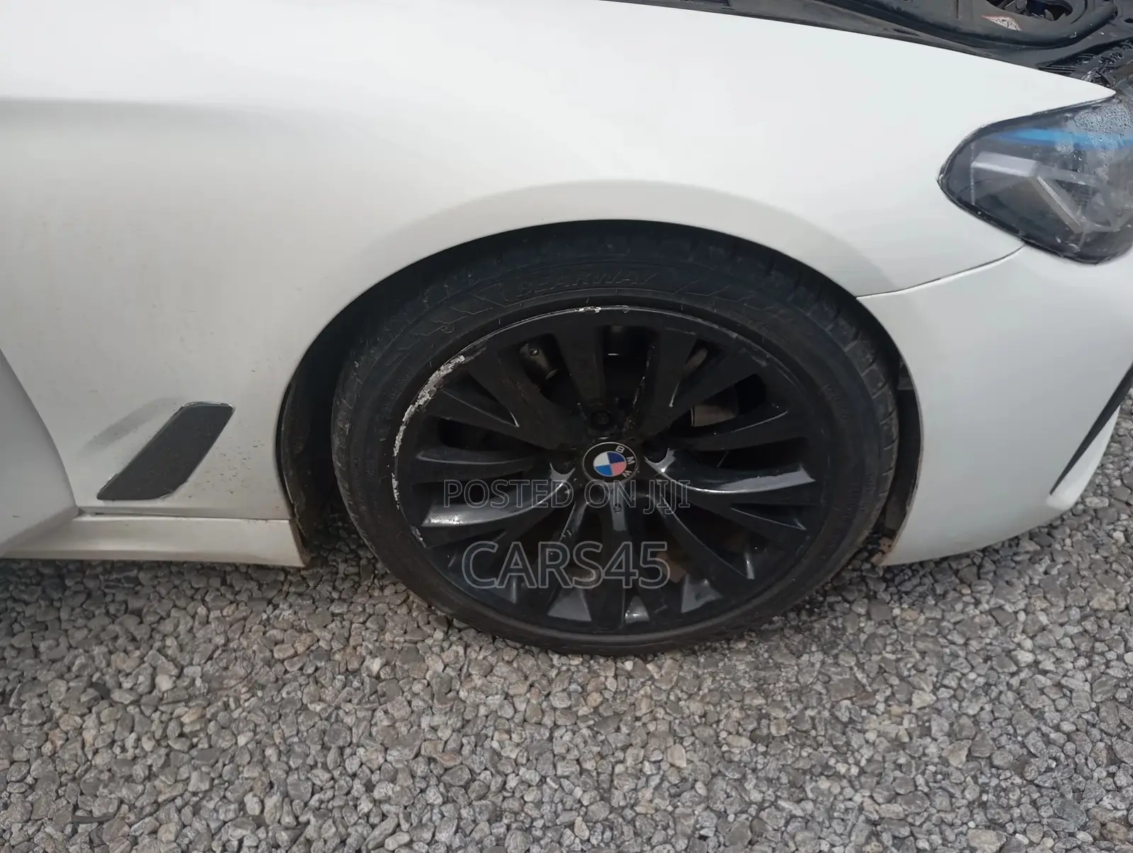 BMW 528i 2011 White