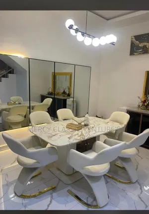 Premium Dining Set – Elegant & Modern