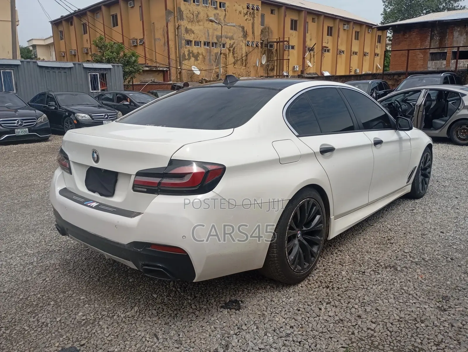 BMW 528i 2011 White