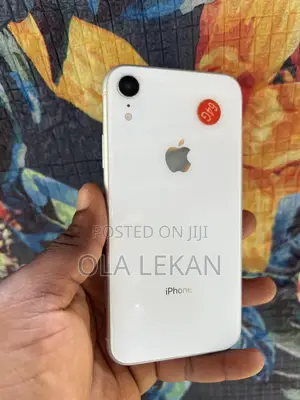 Apple iPhone XR 64 GB White
