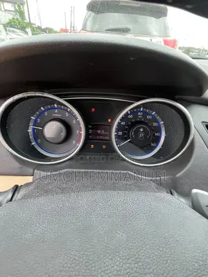 Hyundai Sonata 2011 Red