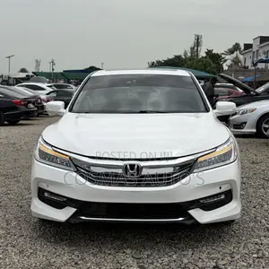 Honda Accord Touring 4dr Sedan FWD (3.5L 6cyl 6A) 2016 White
