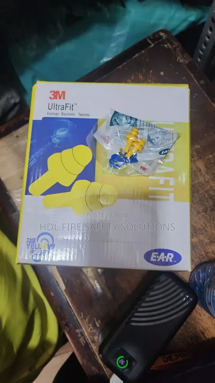 3M Ultra Fit Earplugs