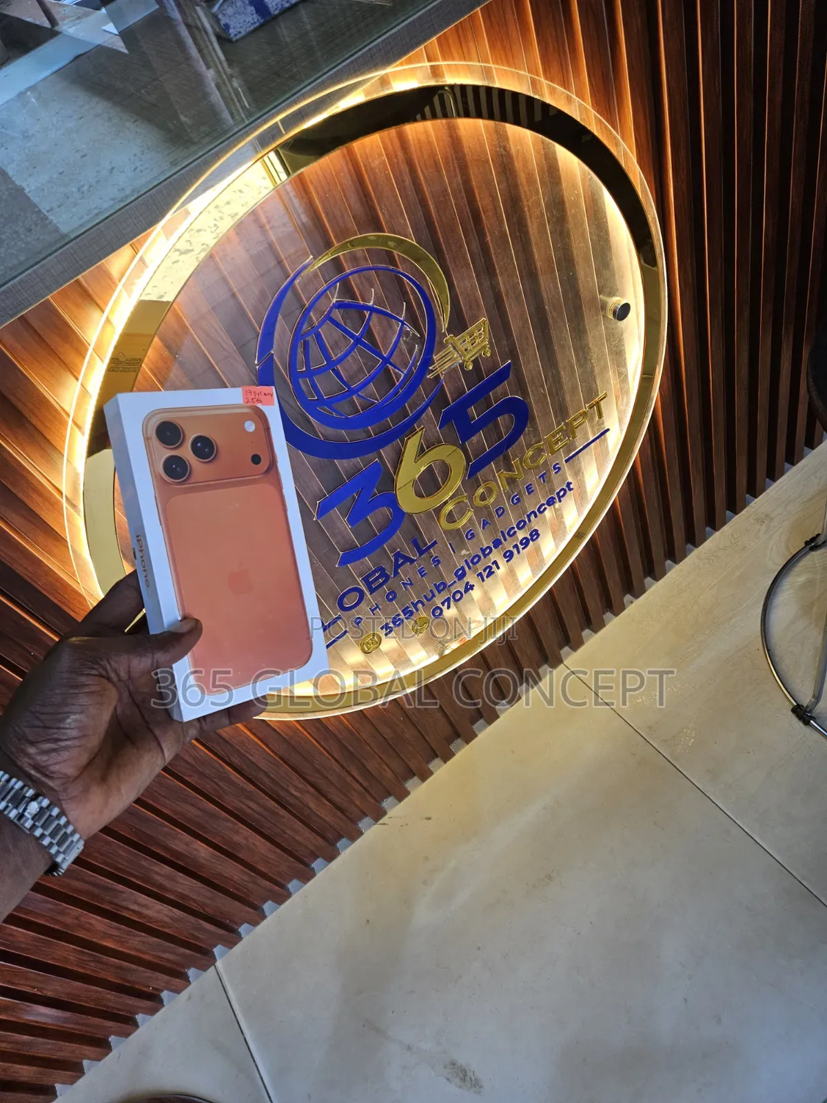 New Apple iPhone 17 Pro Max 256 GB Orange