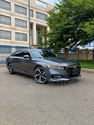 Honda Accord Sport (2.0L 4cyl Turbo 6M) 2019 Gray