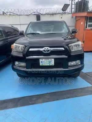 Toyota 4-Runner 2011 Black