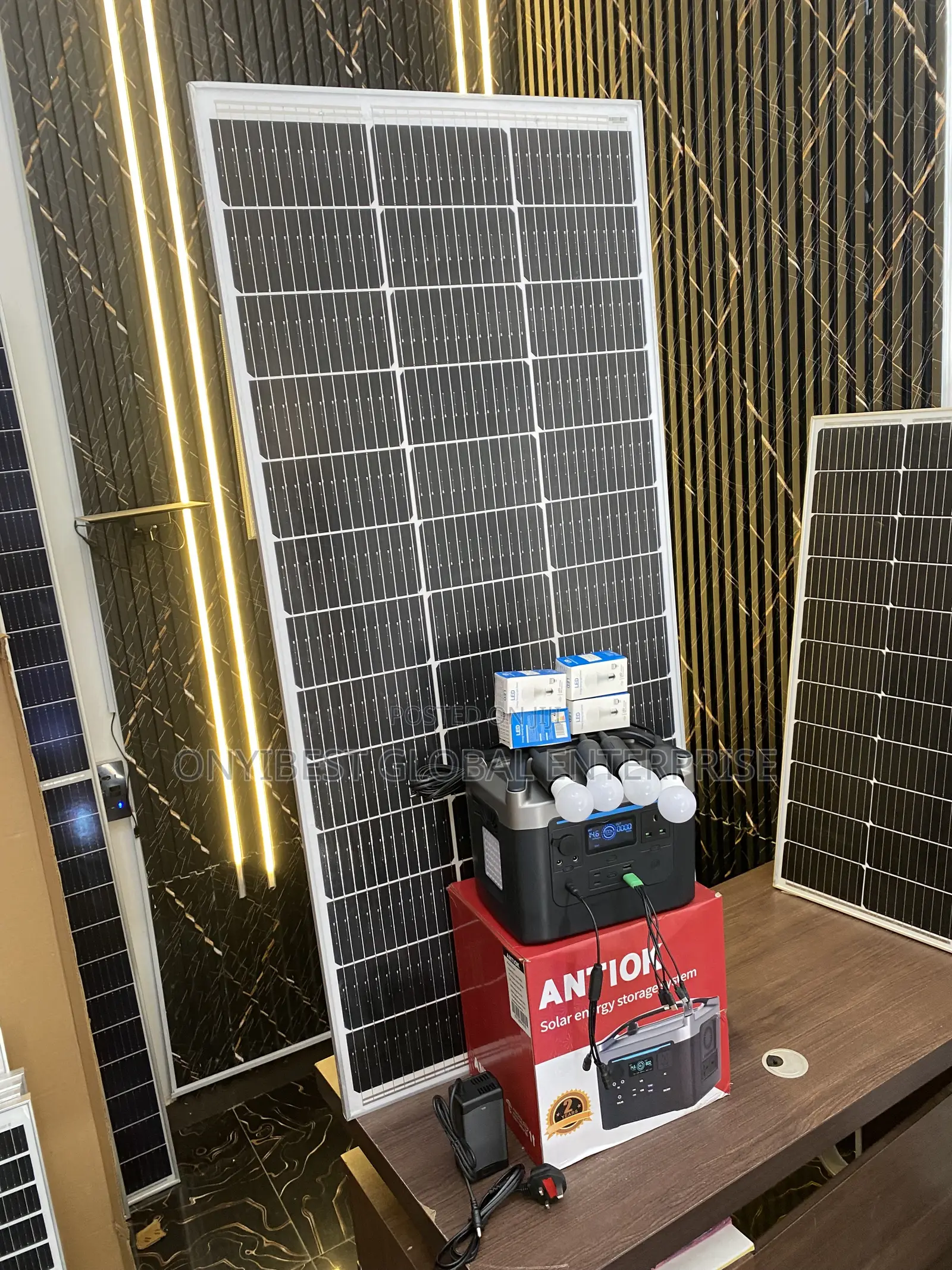 1KWH 1000W Solar Generator