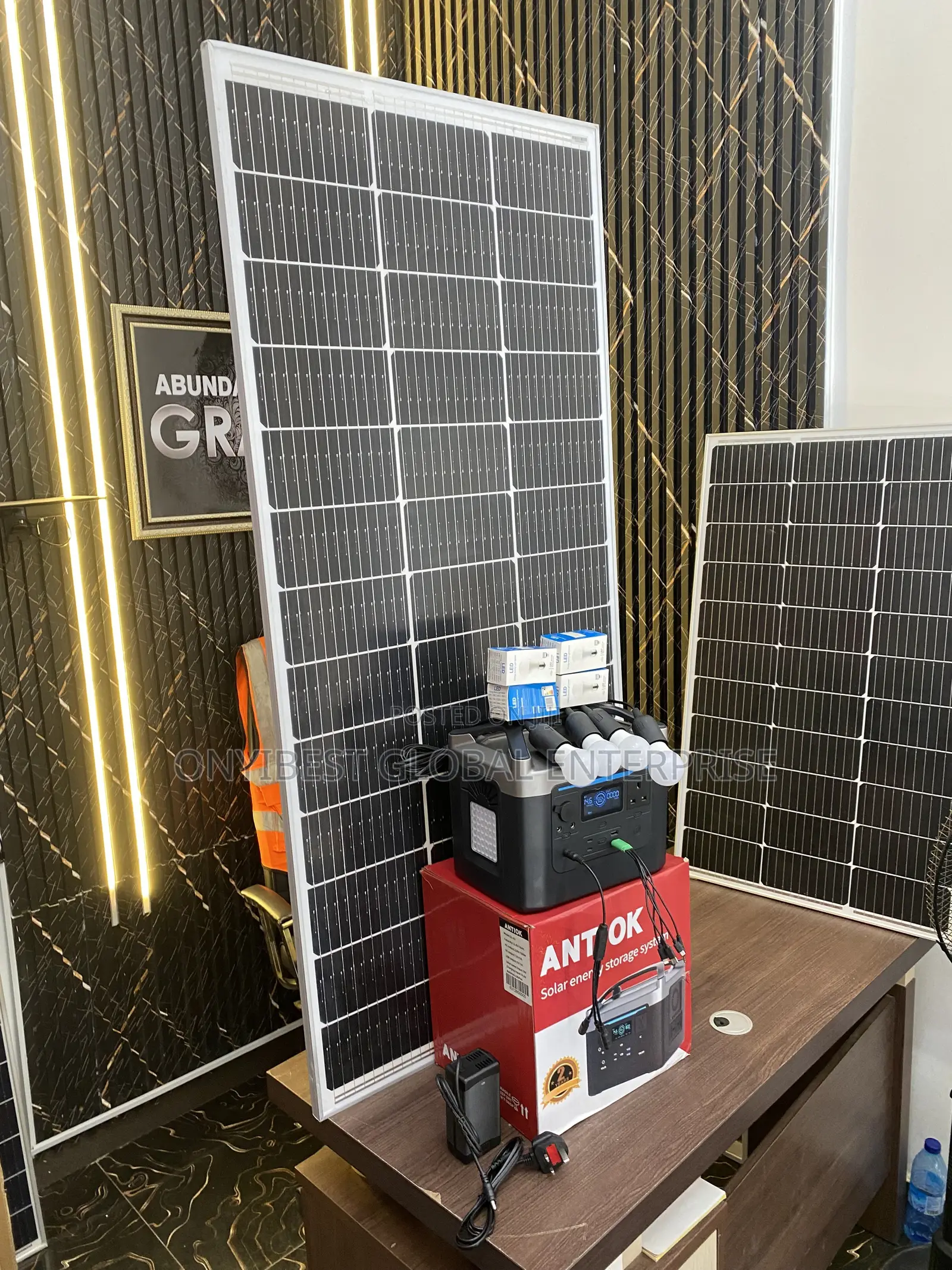 1KWH 1000W Solar Generator