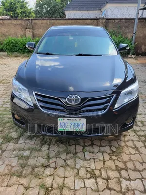 Toyota Camry Base 4dr Sedan (2.5L 4cyl 6M) 2010 Black