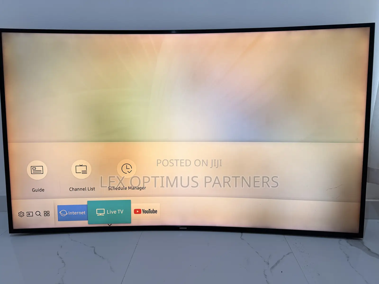 Samsung TV 65inches Curved