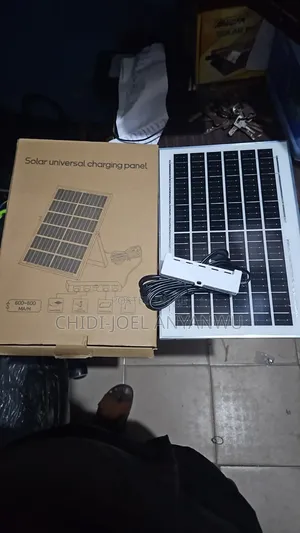4 in 1 Universal Solar Mobile Phones Laptop USB Bulbs and Camping
