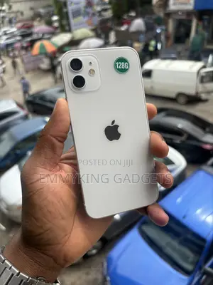 Apple iPhone 12 128 GB White