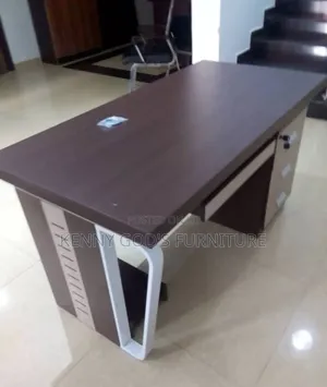 Supper Executive Office Table. 1.4mitre