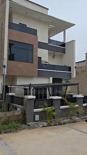 4bdrm Duplex in 5Th Avenue Estate for sale