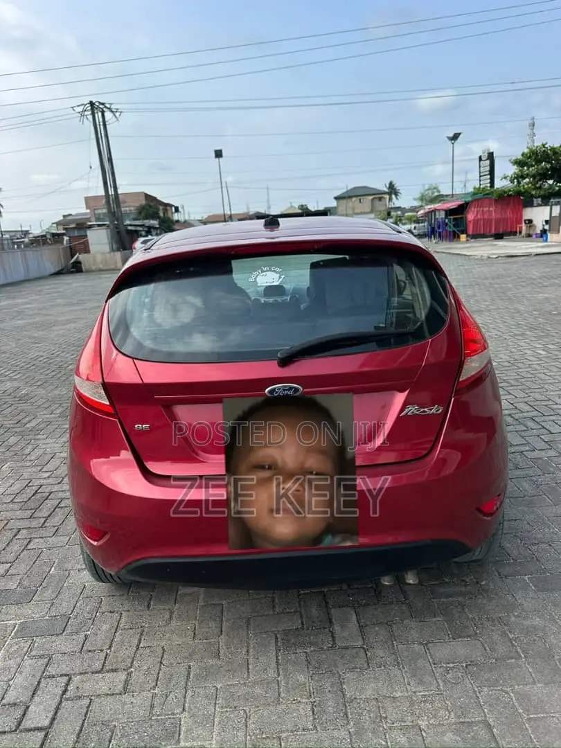 Ford Fiesta 2015 Red