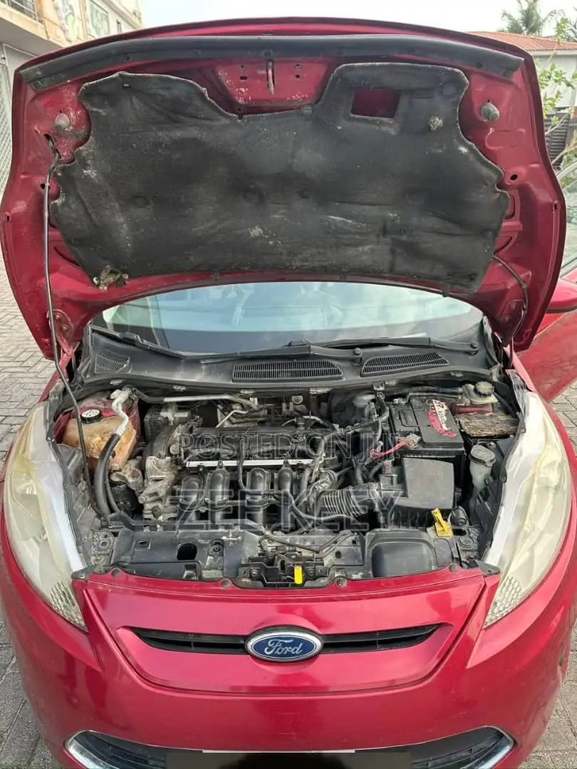 Ford Fiesta 2015 Red