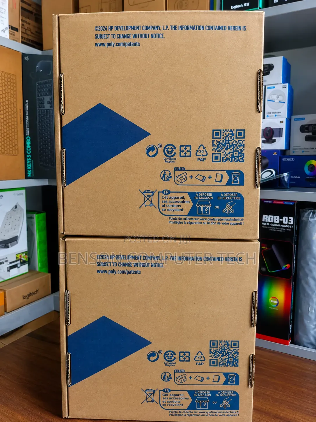 Poly Voyager 4320 UC With Stand