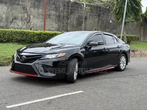 Toyota Camry SE (2.5L 4cyl 8A) 2019 Black