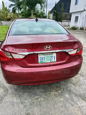Hyundai Sonata GLS Sedan FWD (2.4L 4cyl 6A) 2013 Red
