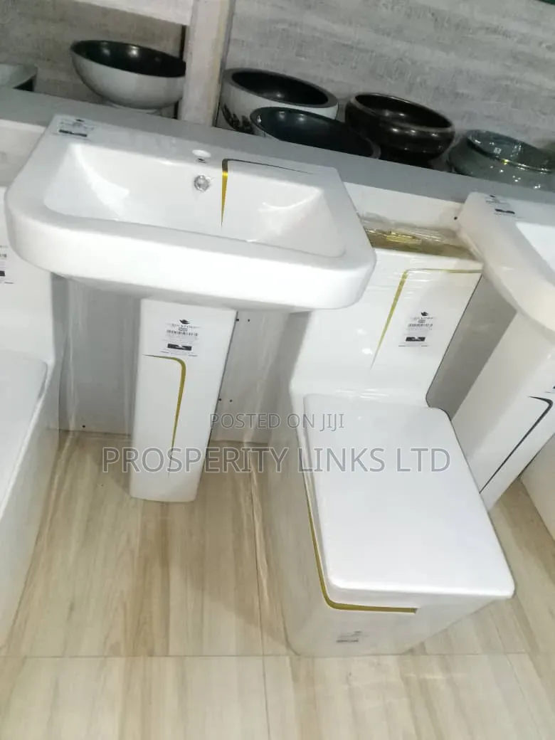 England Executive Top Flush WC