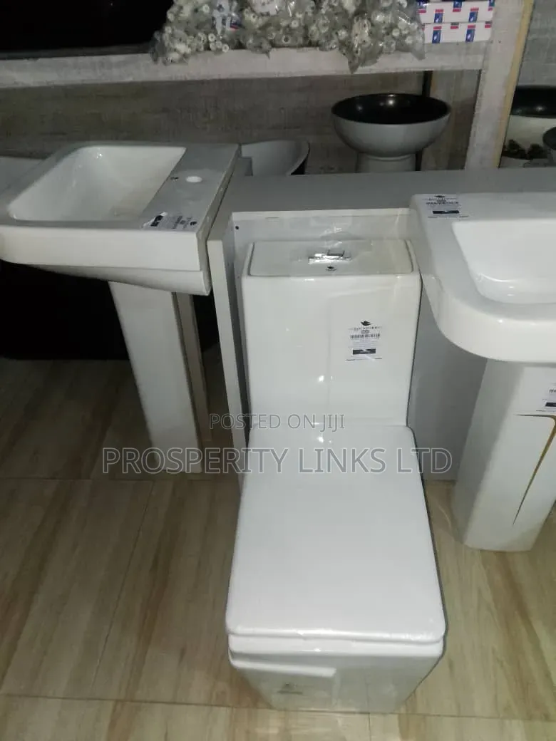 England Executive Top Flush WC