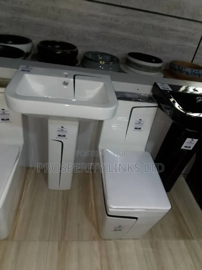England Executive Top Flush WC